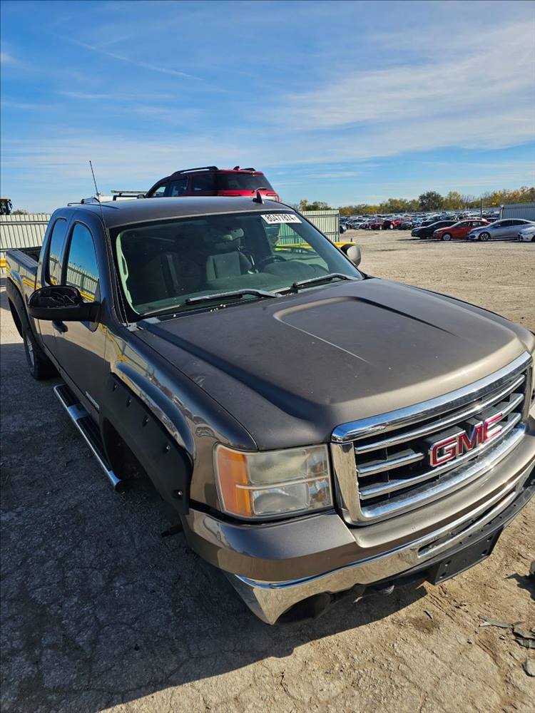 2012 GMC Sierra Extended Cab (4 doors)