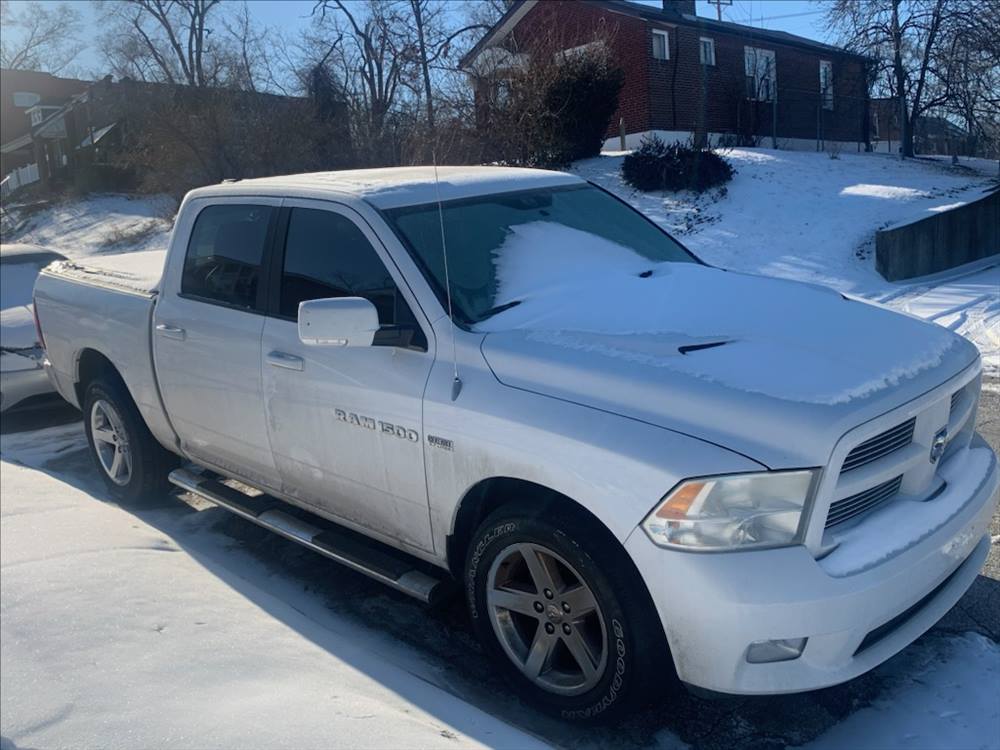 2012 Dodge RAM 1500 Crew Cab (4 doors)