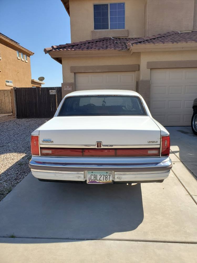 1990 Lincoln Town Car